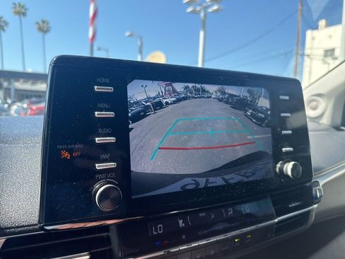 Used 2023 Toyota Sienna XLE w/ XLE Plus Package image 22