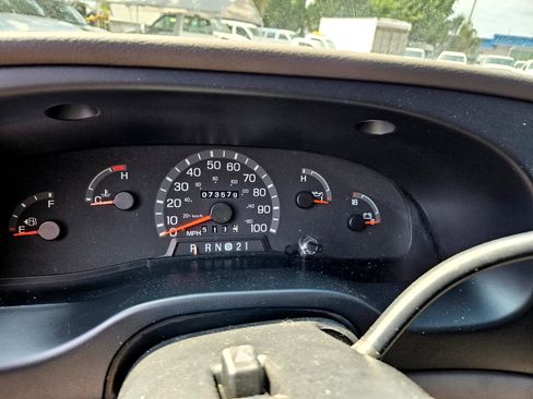 Used 1998 Ford E-250 and Econoline 250 image 11