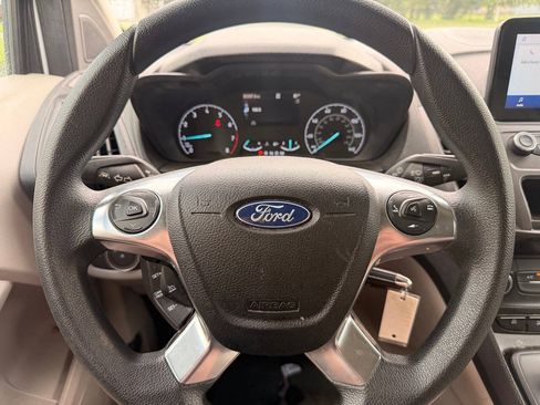 Used 2022 Ford Transit Connect XLT FWD image 13