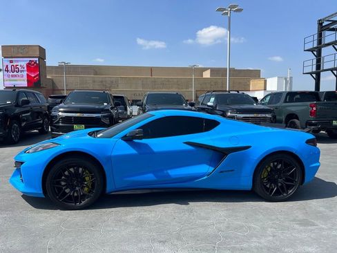 Used 2024 Chevrolet Corvette Z06 RWD image 8