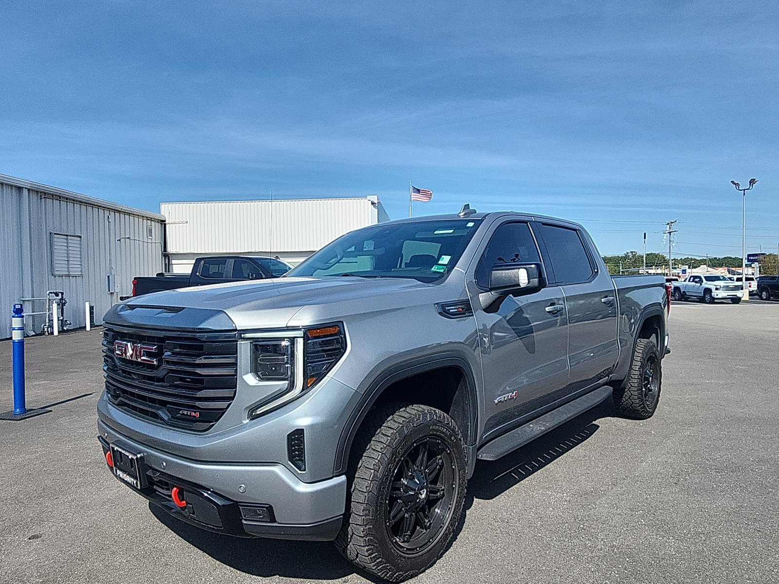 Used 2023 GMC Sierra 1500 AT4 w/ AT4 Premium Package AWD/4WD image 1