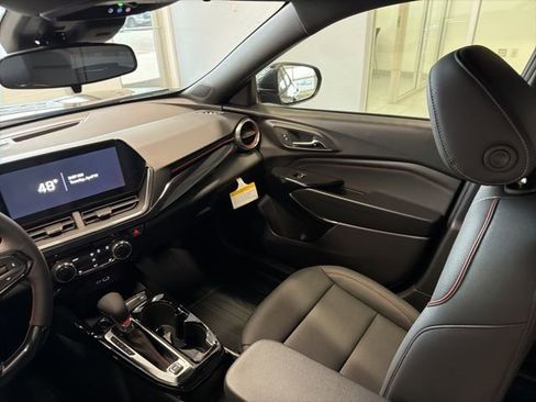 New 2026 Chevrolet Trax RS w/ Driver Confidence Package image 18