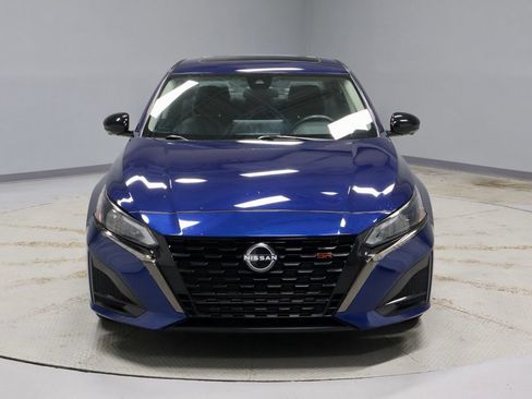 Used 2023 Nissan Altima 2.0 SR FWD image 8
