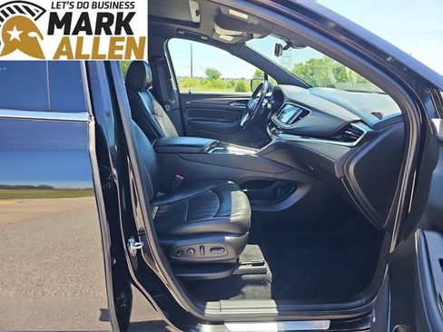 Used 2023 Buick Enclave Avenir w/ Avenir Technology Package FWD image 27