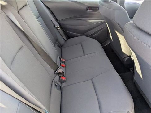 Used 2023 Toyota Corolla LE image 18
