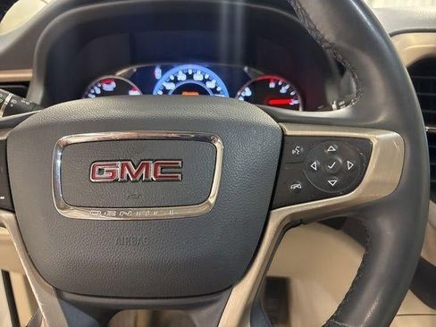 Used 2023 GMC Acadia Denali w/ Denali Ultimate Package AWD/4WD image 16