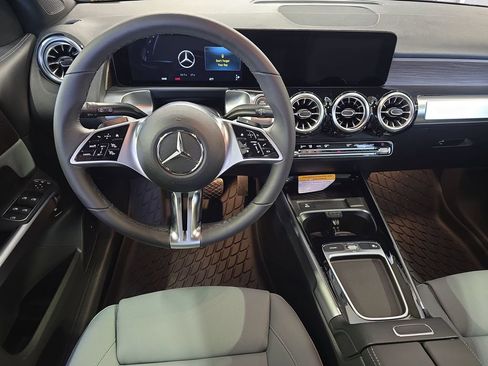 New 2026 Mercedes-Benz GLB 250 image 17