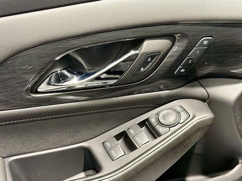 Used 2023 Chevrolet Traverse High Country image 17