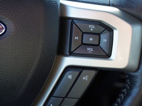 Certified 2020 Ford F150 Lariat w/ Equipment Group 502A Luxury image 35