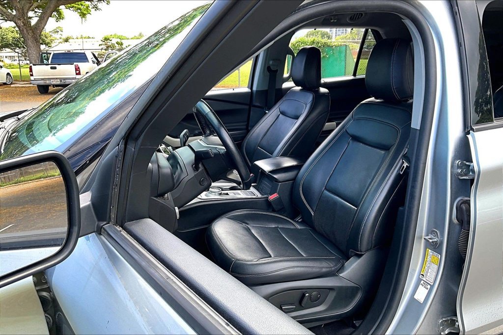 Used 2022 Ford Explorer Limited w/ Equipment Group 301A RWD image 27