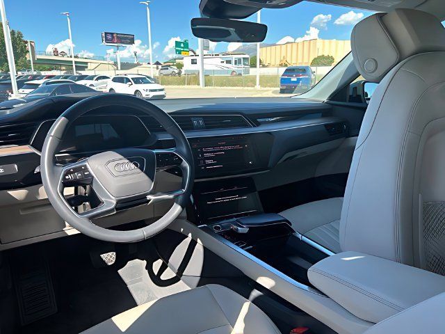 Used 2024 Audi Q8 e-tron Premium Plus AWD/4WD image 21