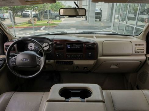 Used 2006 Ford F350 Lariat image 45