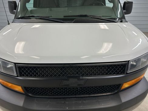 Used 2019 Chevrolet Express 2500 w/ Driver Convenience Package image 27