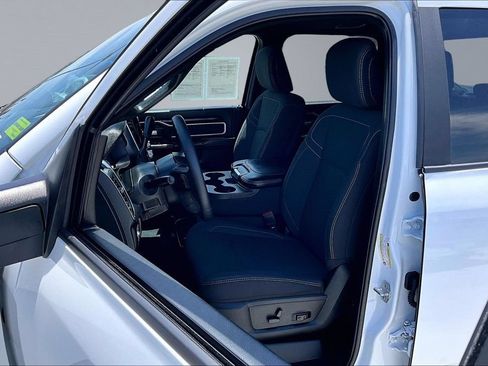 Used 2026 RAM 2500 Big Horn AWD/4WD image 3