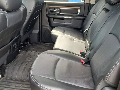 Used 2014 RAM 1500 Laramie w/ Convenience Group image 18