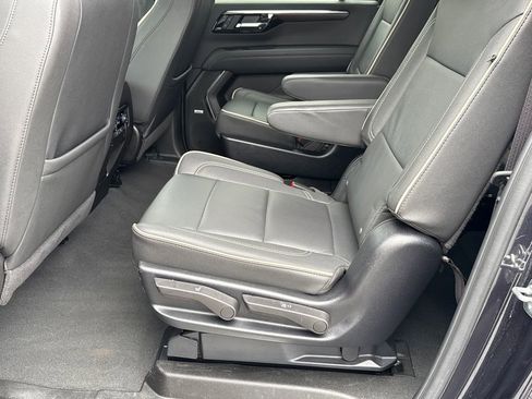 Certified 2025 Chevrolet Suburban Premier image 21