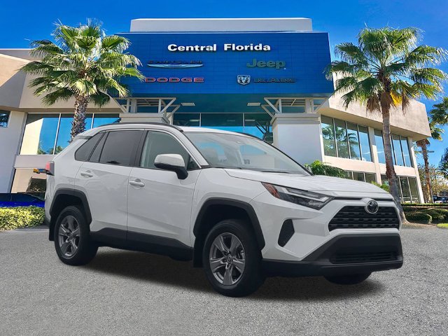 Used 2025 Toyota RAV4 XLE w/ Convenience Package FWD image 2