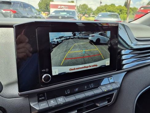 Used 2025 Toyota Camry LE image 20