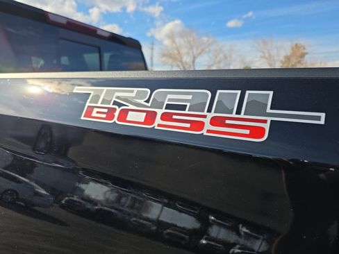 Used 2023 Chevrolet Silverado 1500 LT Trail Boss w/ LT Trail Boss Premium Package image 25