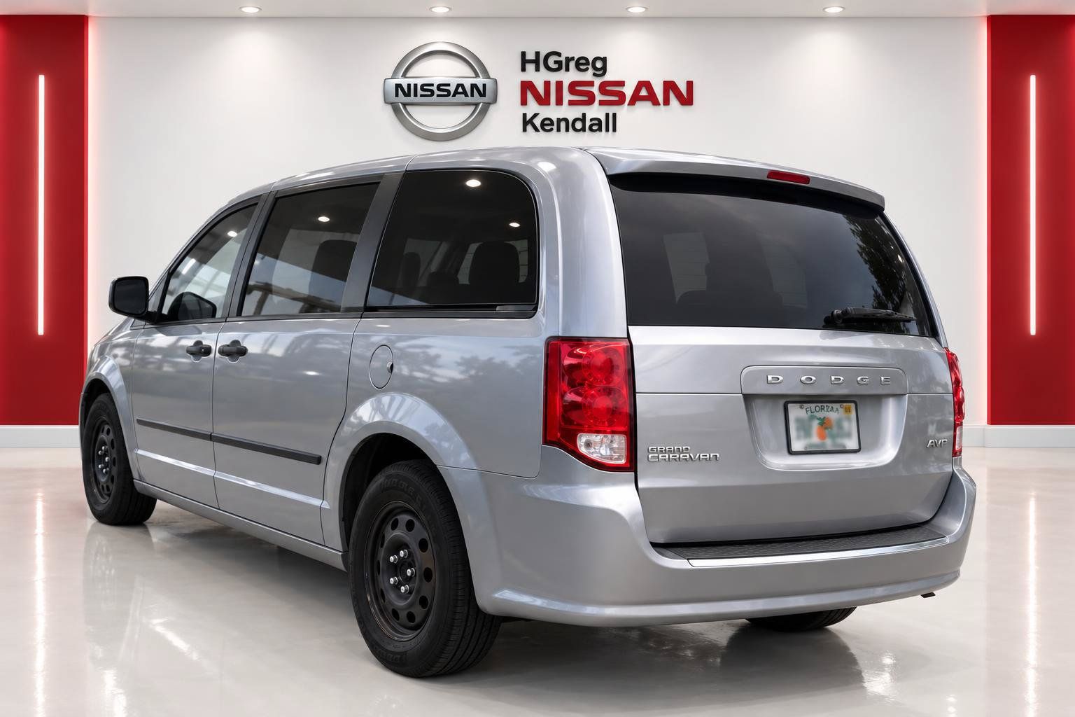 Used 2015 Dodge Grand Caravan American Value Package FWD image 2
