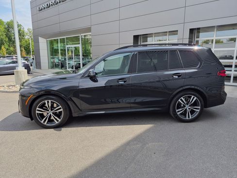 Used 2024 BMW X7 xDrive40i w/ M Sport Package AWD/4WD image 7