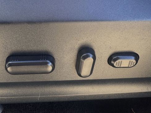 Used 2015 Ford Expedition EL Platinum image 26