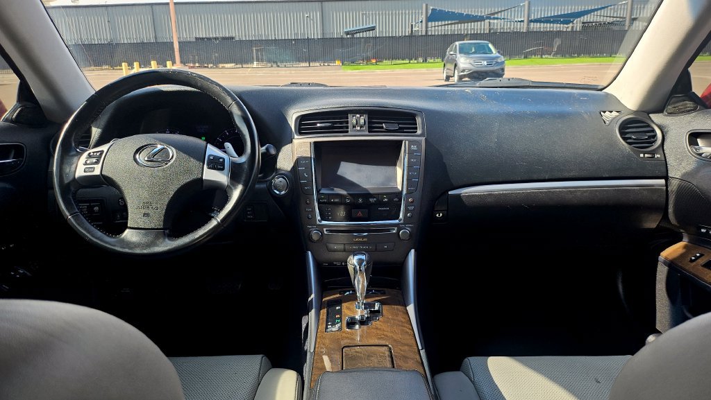 Used 2014 Lexus IS 250C w/ Luxury Package RWD image 26