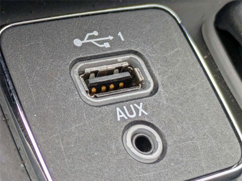 Certified 2023 Jeep Cherokee Altitude Lux image 25