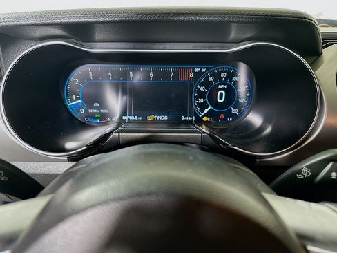Used 2018 Ford Mustang GT Premium RWD image 19