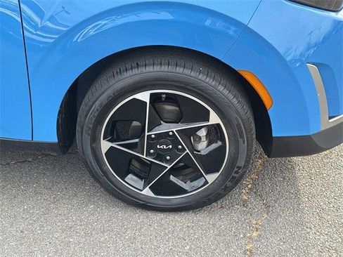 Used 2024 Kia Soul EX image 7