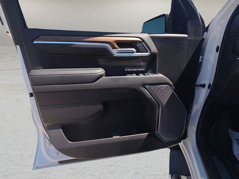 Used 2022 Chevrolet Silverado 1500 High Country w/ Z71 Off-Road Package image 31