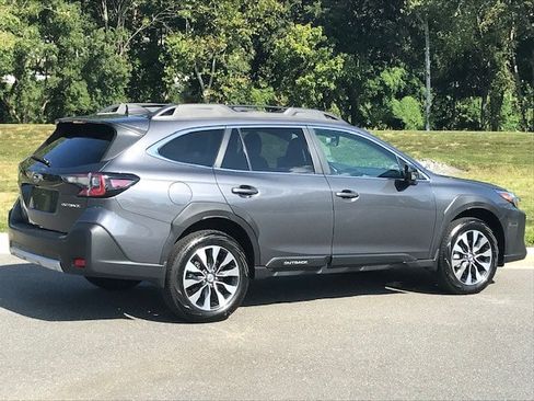 Used 2025 Subaru Outback Limited w/ Popular Package #2 AWD/4WD image 4