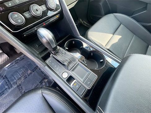 Used 2023 Volkswagen Atlas SE image 24