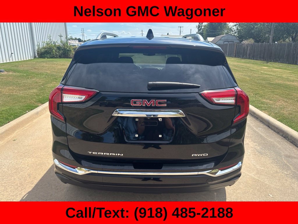 Used 2024 GMC Terrain Denali w/ Black Diamond Edition AWD/4WD image 5