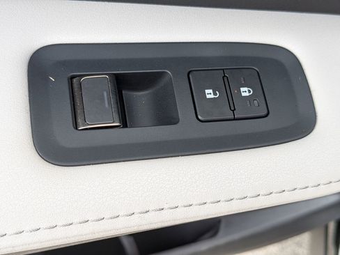 Used 2024 Lexus RX 350 Premium w/ Convenience Package FWD image 29