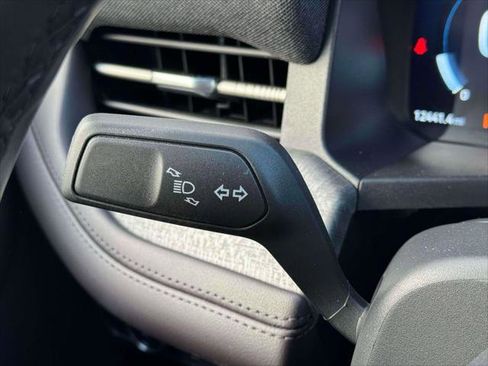 Used 2025 Ford Explorer Platinum image 22