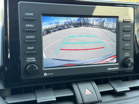 Used 2020 Toyota RAV4 XLE w/ Convenience Package image 24