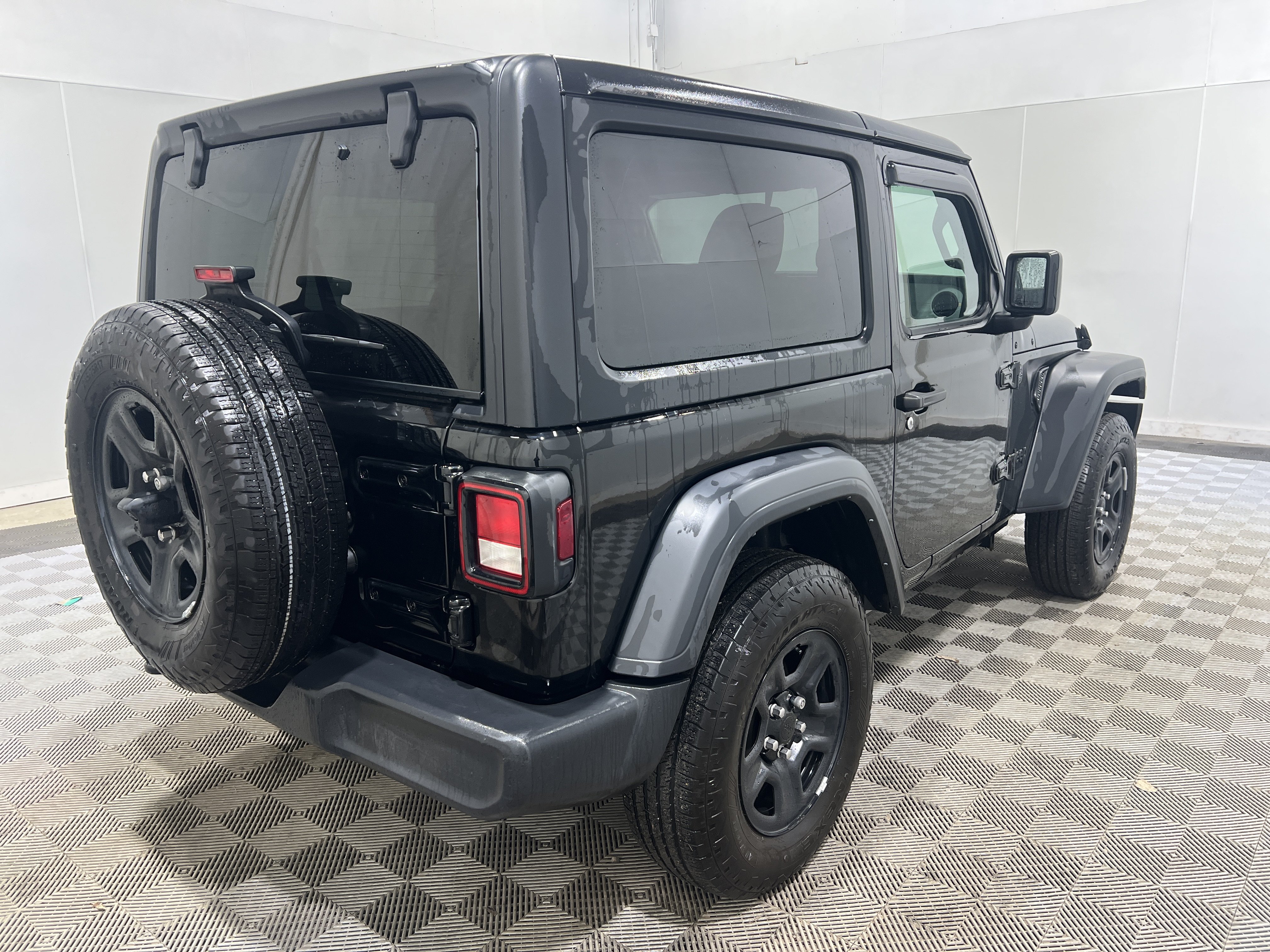 Used 2024 Jeep Wrangler Sport AWD/4WD image 3