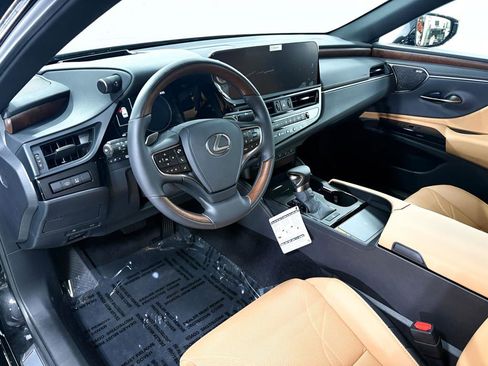 New 2025 Lexus ES 350 Ultra Luxury image 5