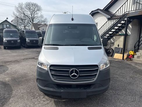 Used 2021 Mercedes-Benz Sprinter 2500 image 11