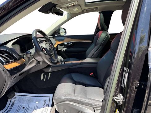 Used 2023 Volvo XC90 B6 Plus AWD/4WD image 29