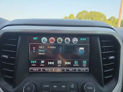 Used 2017 GMC Acadia SLT FWD image 26