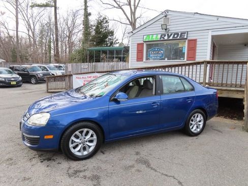 Used 2009 Volkswagen Jetta S image 1