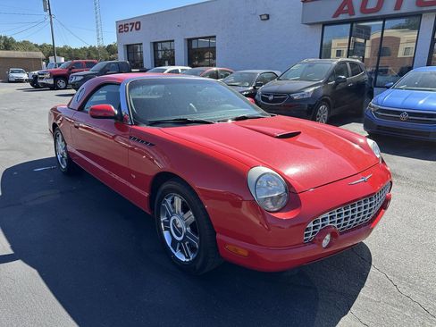 Used 2004 Ford Thunderbird Deluxe image 3