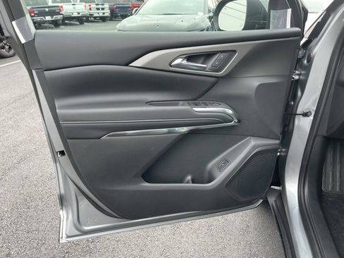 New 2026 Chevrolet Traverse LT w/ Sun and Wheel Package image 14