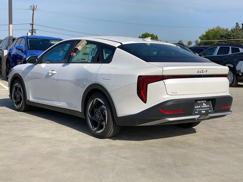 New 2026 Kia K4 EX image 6