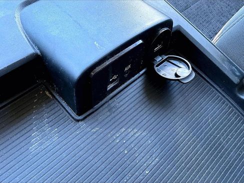 Used 2017 RAM 1500 Big Horn image 34