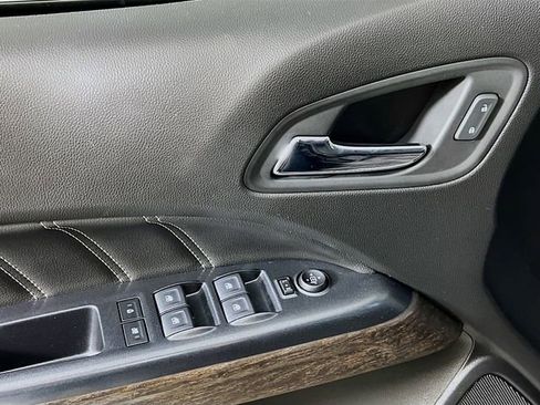 Used 2021 GMC Canyon Denali AWD/4WD image 9
