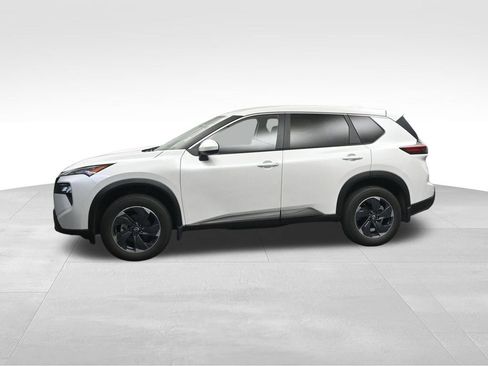Used 2025 Nissan Rogue SV AWD/4WD image 2