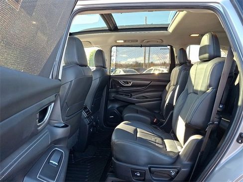 Used 2023 Subaru Ascent Limited w/ Technology Package image 12